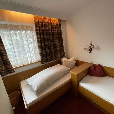 Gaestehaus Poell * מאיירהופן