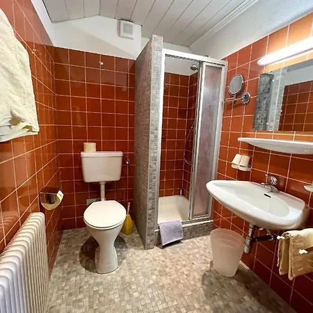 Gaestehaus Poell 迈尔霍芬