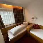 Gaestehaus Poell * Mayrhofen