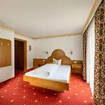 Gaestehaus Poell Apartment Mayrhofen